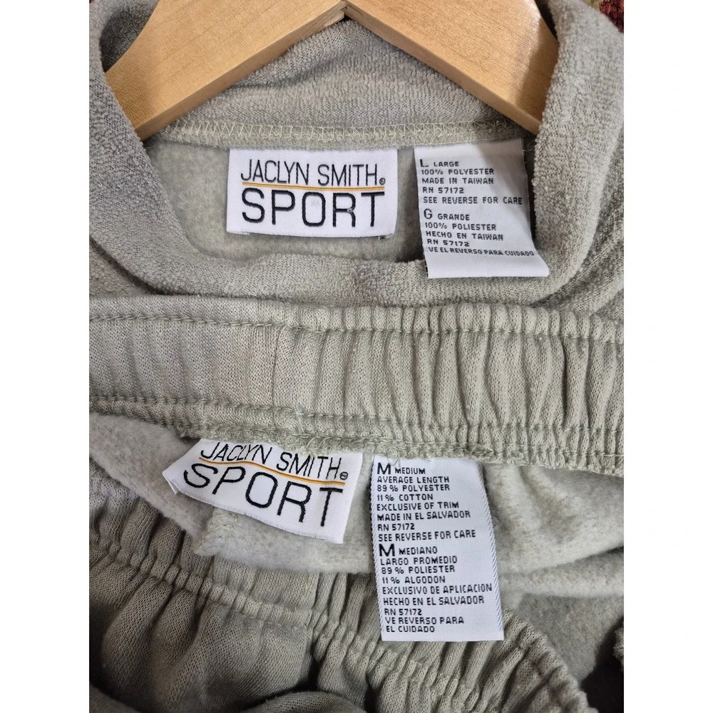 Jaclyn Smith Sport Vintage Sage Green Fleece Sweatshirt and Sweatpants Set L/M